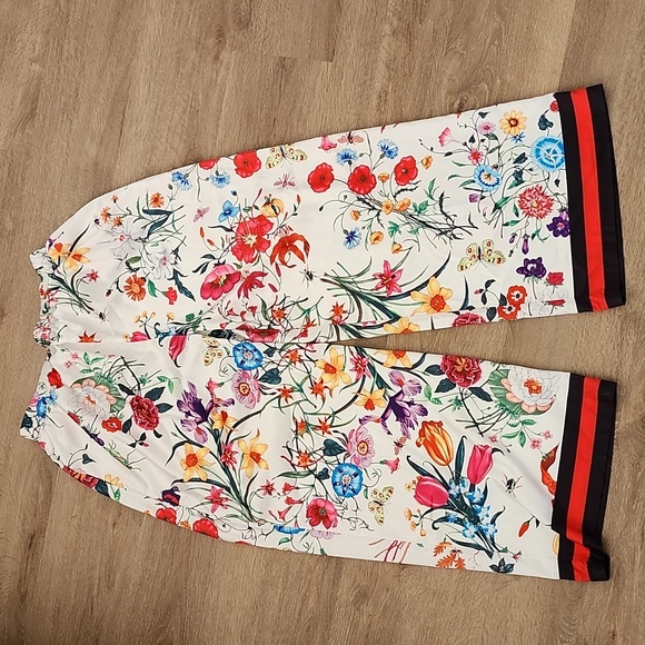 Floral Unique Print Elastic Waist Pocketed Wide Leg Pants - Picture 2 of 3